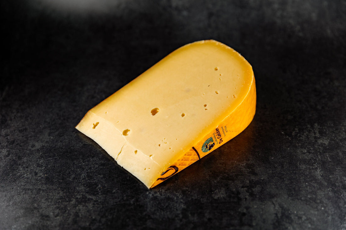 Close-up van Lytse Pier kaas met romige textuur en milde smaak